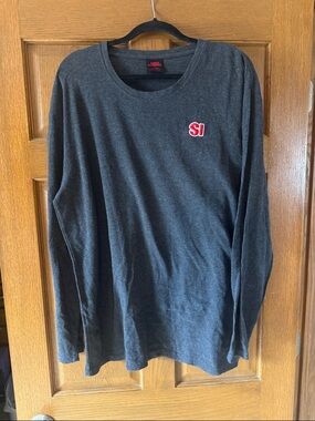 Sports Illustrated Men's Dark Gray Long Sleeve Tee with Red SI Logo
